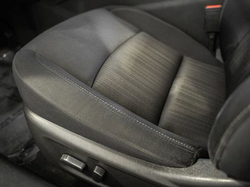Used 2025 Nissan Altima 2.5 SV AWD/4WD image 31