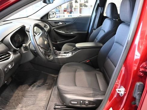 Used 2024 Chevrolet Malibu RS w/ LPO, Floor Liner Package FWD image 9