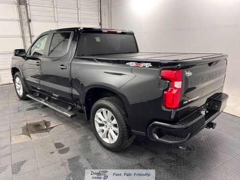 Used 2022 Chevrolet Silverado 1500 Custom image 5