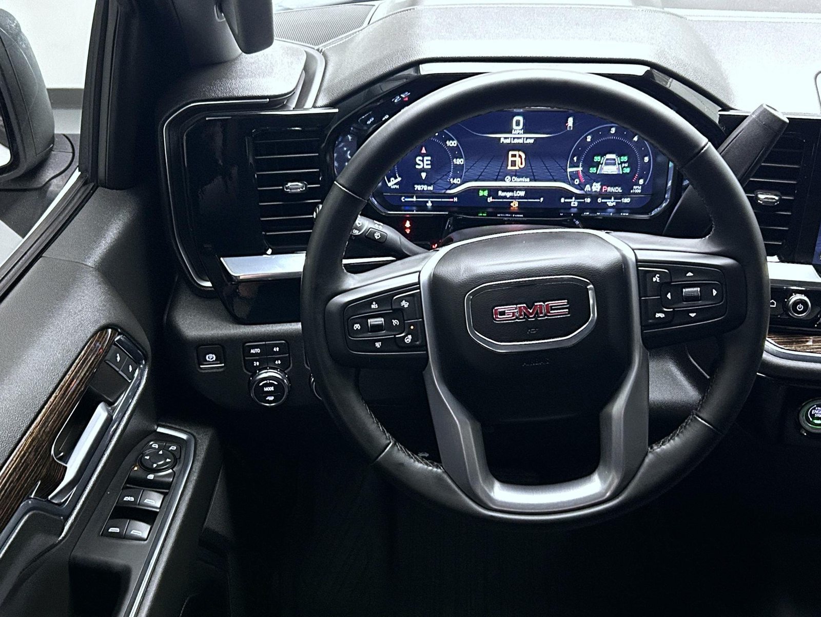 Used 2024 GMC Sierra 1500 Elevation AWD/4WD image 12