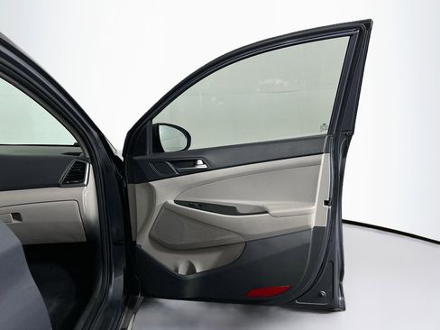 Used 2018 Hyundai Tucson Sport image 30