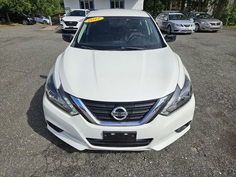 Used 2017 Nissan Altima 2.5 SR w/ Midnight Edition Package FWD image 17