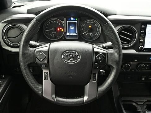 Used 2021 Toyota Tacoma TRD Sport image 23