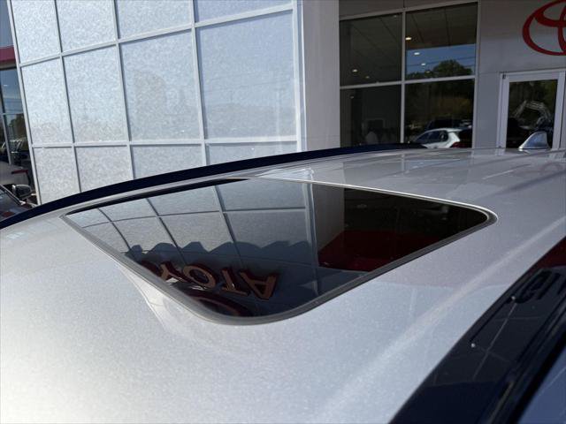 Certified 2022 Toyota RAV4 XLE Premium AWD/4WD image 11
