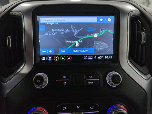 Used 2021 GMC Sierra 2500 SLT w/ SLT Premium Package image 17