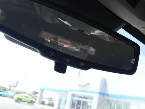 Used 2017 Chevrolet Equinox LS FWD image 25