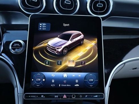 New 2026 Mercedes-Benz GLC 300 image 18