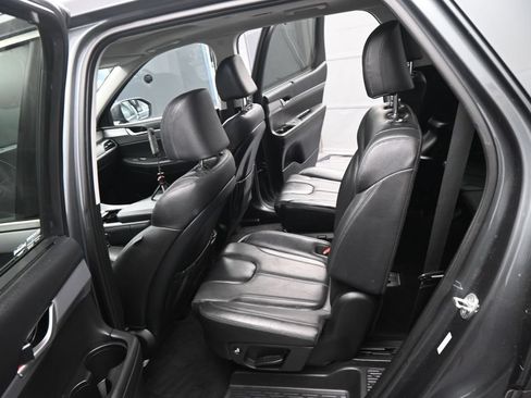 Used 2022 Hyundai Palisade SEL w/ Premium Package FWD image 8