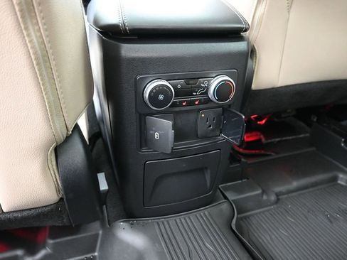 Used 2023 Ford Explorer Limited w/ Hybrid Equipment Group 310A image 10