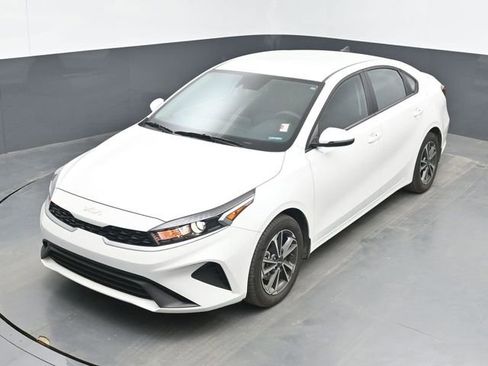 Used 2023 Kia Forte LXS w/ LXS Technology Package FWD image 21
