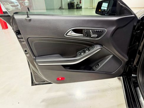 Used 2018 Mercedes-Benz CLA 250 4MATIC image 30