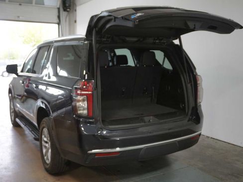 Used 2023 Chevrolet Tahoe LT image 4