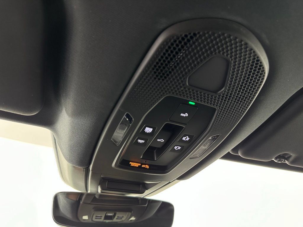 Certified 2024 Porsche Cayenne AWD/4WD image 29