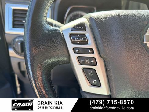 Used 2019 Nissan Titan SV w/ SV Convenience Package image 19