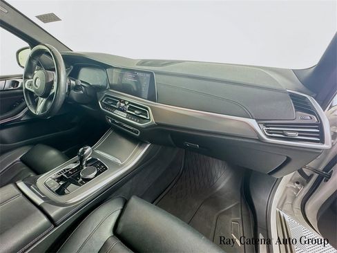 Used 2019 BMW X5 xDrive50i w/ Luxury Seating Package image 31