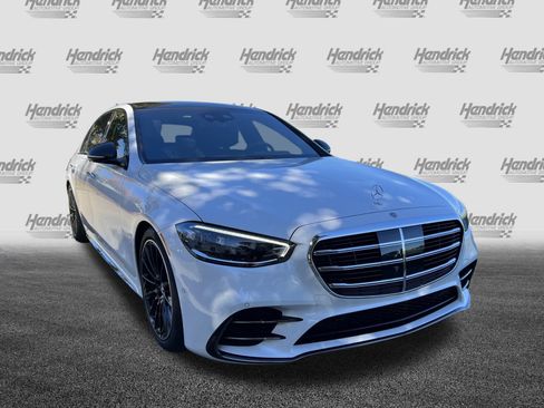 Used 2025 Mercedes-Benz S 580 S 580 image 2