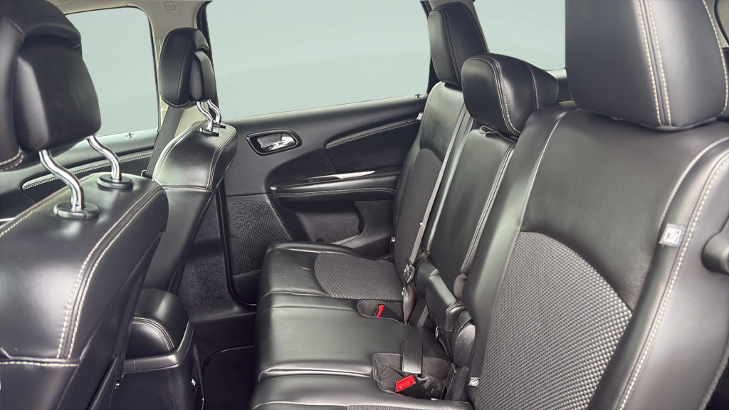 Used 2017 Dodge Journey Crossroad FWD image 17