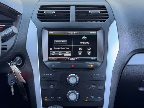 Used 2015 Ford Explorer XLT w/ Equipment Group 202A image 17