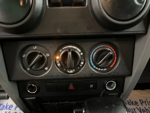 Used 2009 Jeep Wrangler X AWD/4WD image 22
