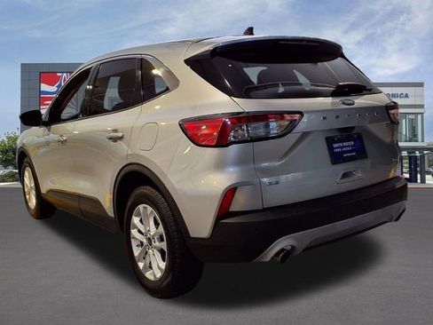 Certified 2020 Ford Escape SE FWD image 3