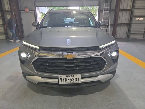 Used 2025 Chevrolet TrailBlazer LT AWD/4WD image 7