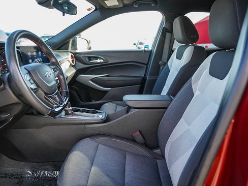 Used 2024 Chevrolet Trax RS w/ Driver Confidence Package image 18