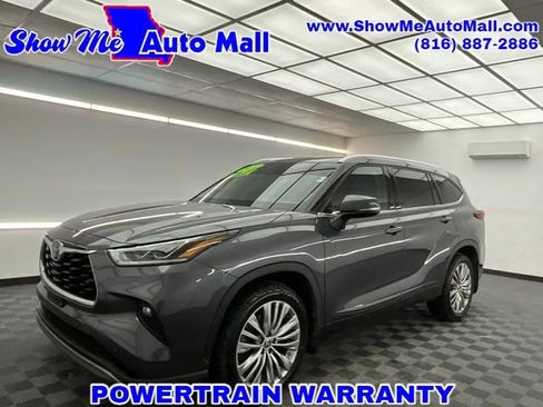 Used 2022 Toyota Highlander Platinum image 1
