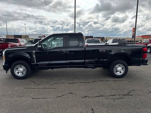 Used 2024 Ford F350 XL w/ 360-Degree Camera Package RWD image 4