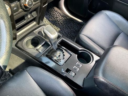 Used 2019 Toyota 4Runner SR5 AWD/4WD image 20