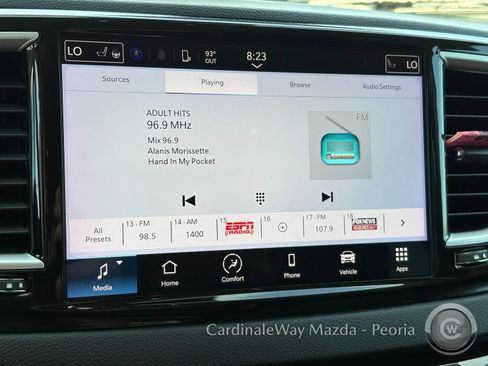 Used 2024 Chrysler Pacifica Touring-L FWD image 24