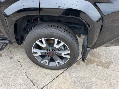 Used 2025 Toyota 4Runner 4WD image 7