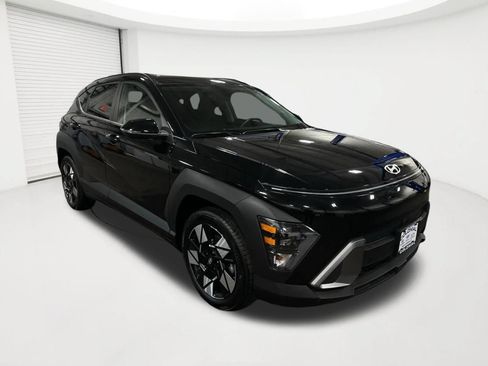 Certified 2024 Hyundai Kona SEL w/ Convenience Package FWD image 3