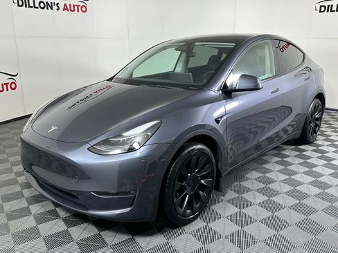 Used 2023 Tesla Model Y Long Range AWD/4WD image 4