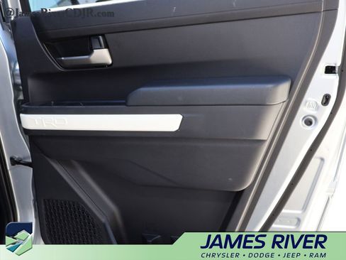 Used 2024 Toyota Tacoma TRD Off-Road image 11