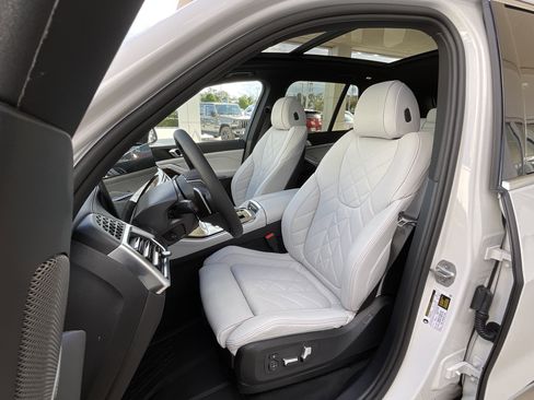 New 2026 BMW X5 sDrive40i w/ Premium Package image 11