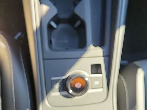 New 2026 Volkswagen Tiguan SE image 10