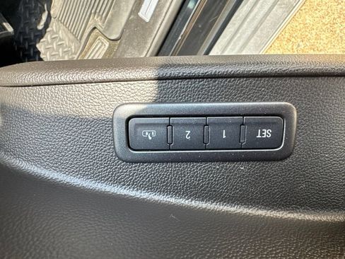 Used 2016 Chevrolet Tahoe LTZ RWD image 7