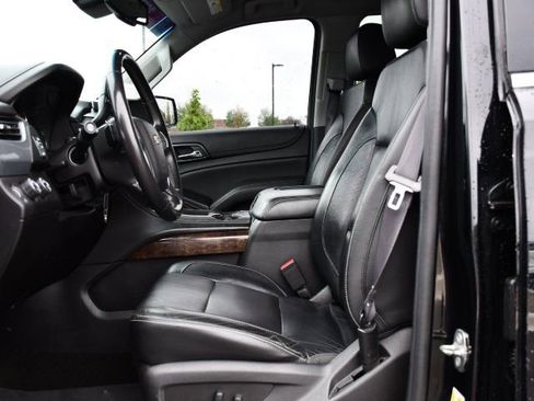Used 2017 Chevrolet Suburban LT AWD/4WD image 11
