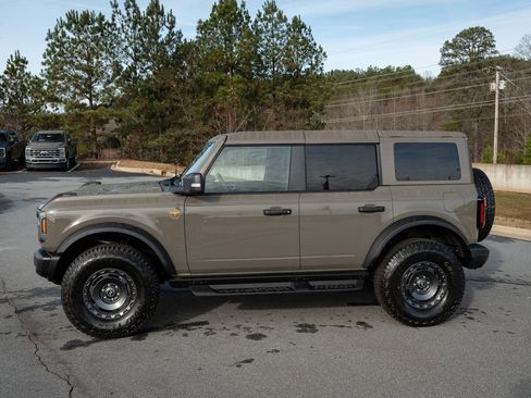 New 2025 Ford Bronco Badlands image 12