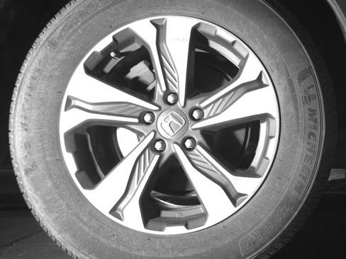Used 2018 Honda CR-V LX image 12