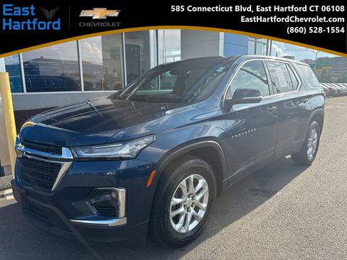 Used 2023 Chevrolet Traverse LS w/ Safety Package AWD/4WD image 1