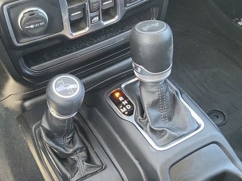 Used 2022 Jeep Wrangler Unlimited Sport AWD/4WD image 27