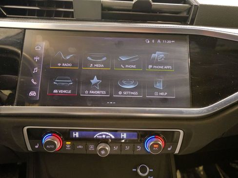 Used 2025 Audi Q3 2.0T Premium image 33