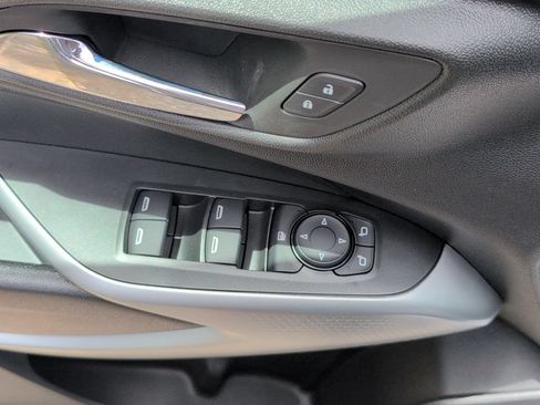 New 2026 Chevrolet Trax LS w/ LS Convenience Package FWD image 16
