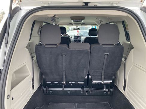 Used 2017 Dodge Grand Caravan SE w/ Power Window Group image 10