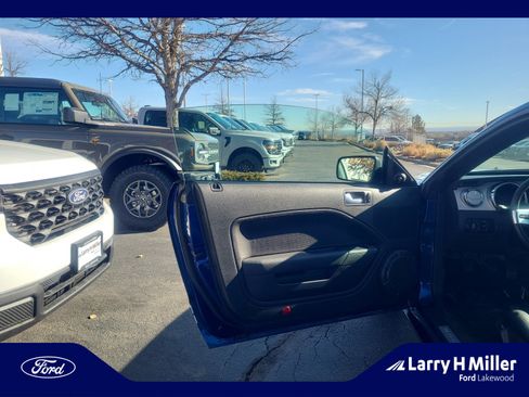 Used 2006 Ford Mustang GT Premium image 13