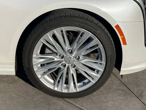Used 2025 Cadillac CT4 Premium Luxury RWD image 6
