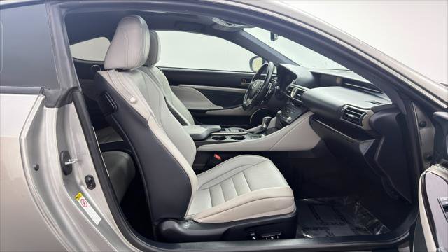 Used 2015 Lexus RC 350 w/ Luxury Package RWD image 17