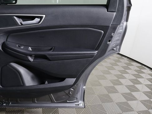 Used 2024 Ford Edge SEL image 18