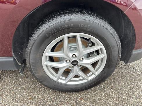 Used 2024 Ford Edge SEL AWD/4WD image 9